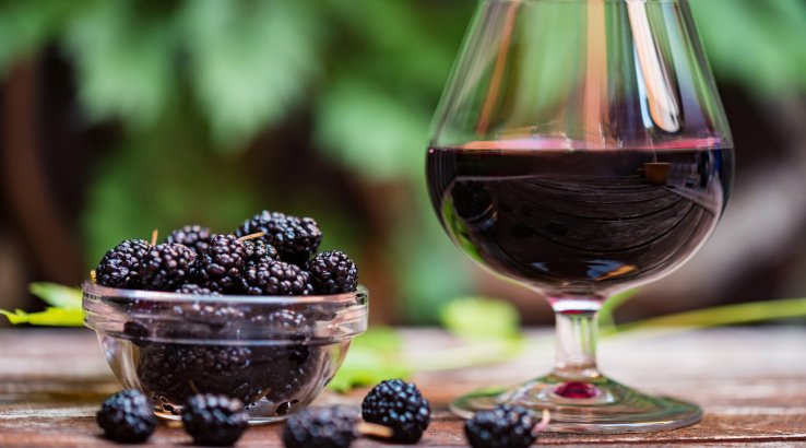 Вино із шовковиці