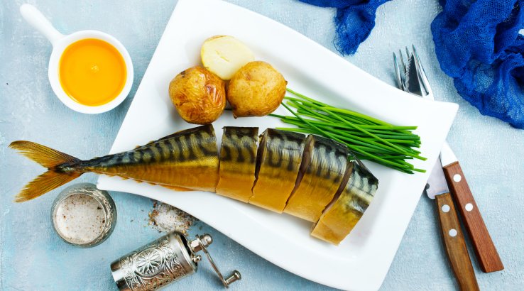 копчена скумбрія, картопля