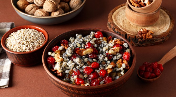 Щедра кутя з вишнею та ягодами