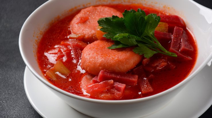 Червоний суп кубе
