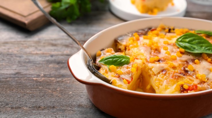 Запіканка з томатами та свіжою кукурудзою