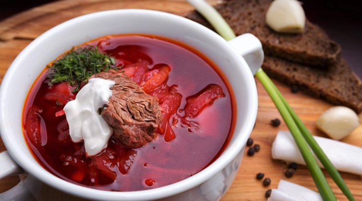 Борщ з яловичиною і баклажанами