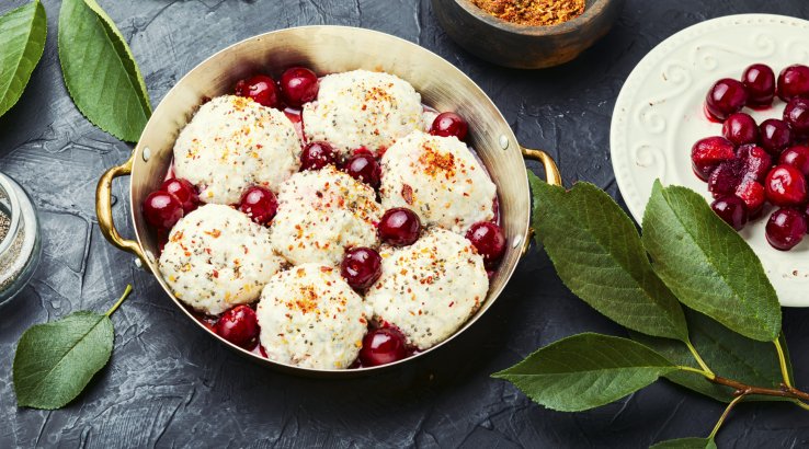 Ліниві вареники з вишнею Клопотенко