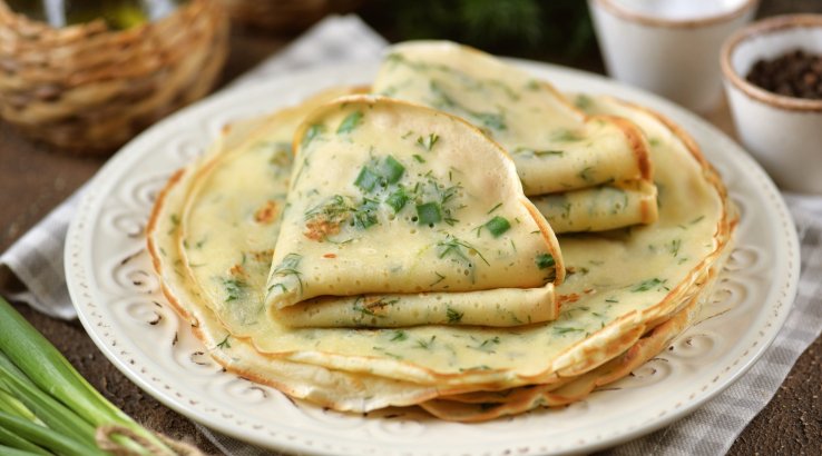 Млинці із зеленою цибулею та кропом