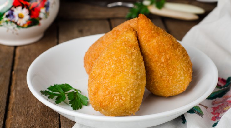 Свиняча котлета з начинкою