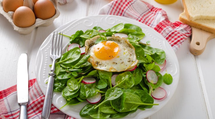 Салат із редискою-гриль та яйцями