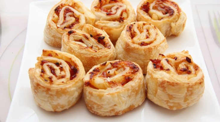 Рулетики із шинкою і сиром