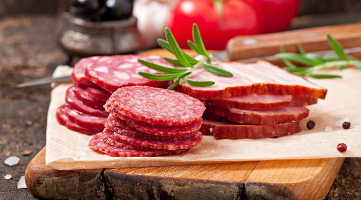 Домашня ковбаса салямі