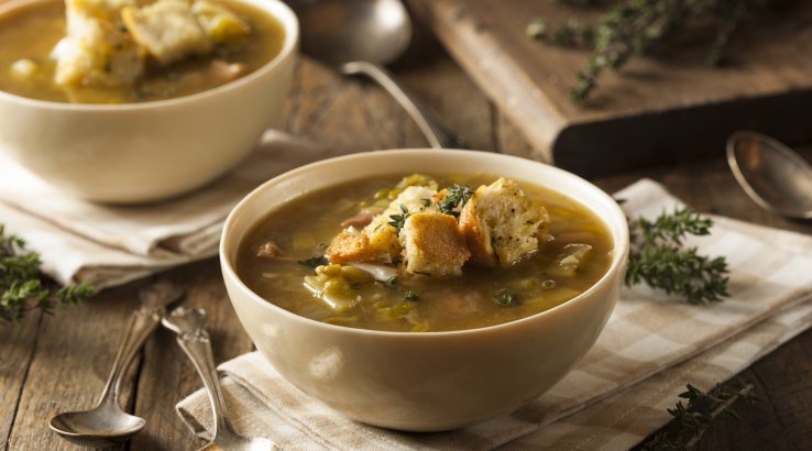 Гороховий суп з тушонкою