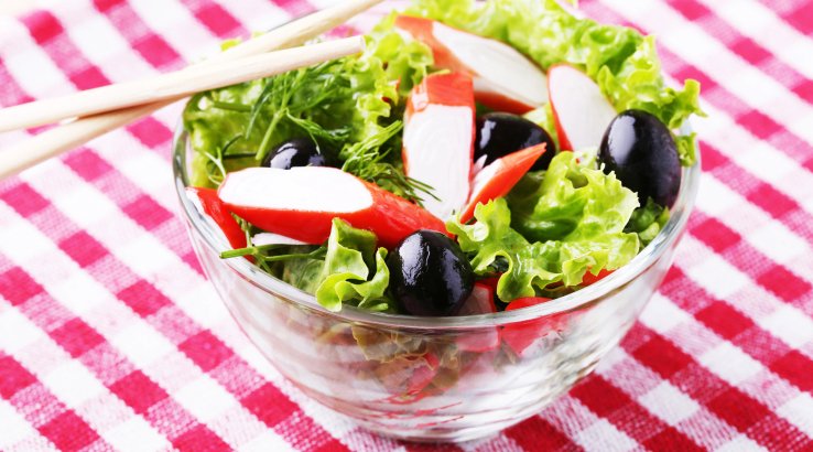 10 найкращих салатів з крабових паличок