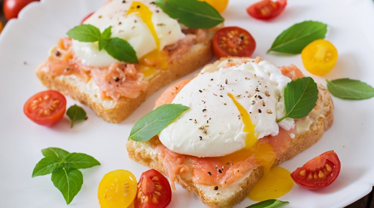 Сніданок з яйцями-пашот