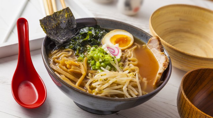 рамен зі свининою