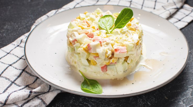 Яєчний салат з крабовими паличками
