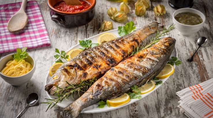 Окунь на грилі