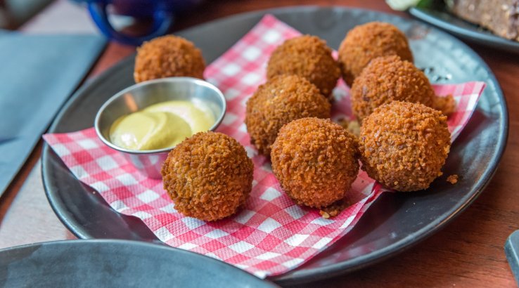 Фрикадельки по-голландськи бітерболен