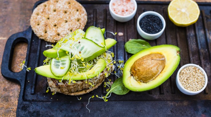 Бургер с тунцем