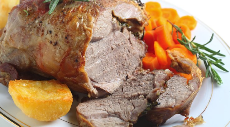 Баранина, фаршированная яблоками