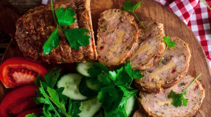 М’ясний рулет із картоплею