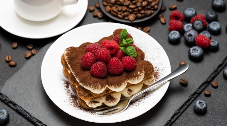 Тирамісу з малиною