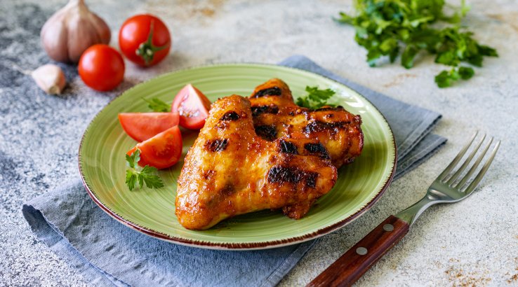 Гострі курячі крильця на грилі