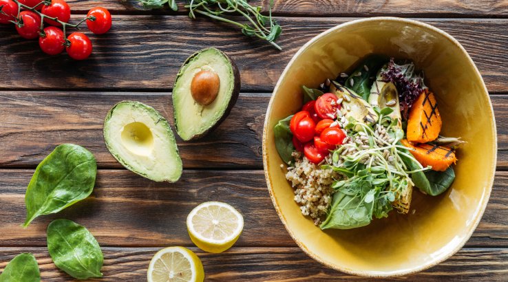 Салат з морквою на грилі та авокадо