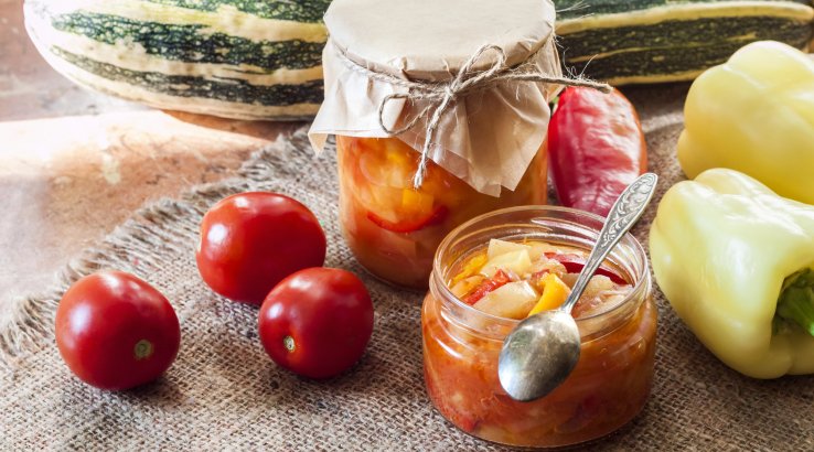 Салат з цукіні та помідорів