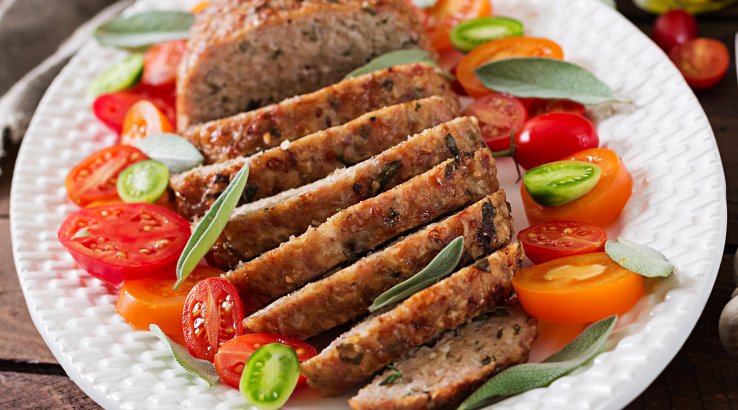 М'ясний рулет з пивом рецепт