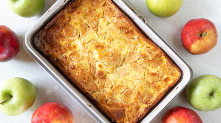 Самый простой яблочный пирог — вкусный и воздушный
