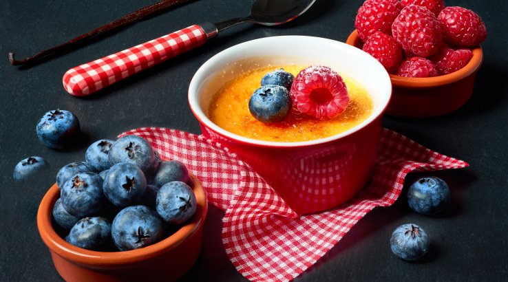 крем-брюле з малиною