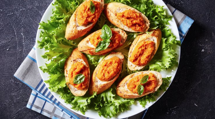 Кабачкова ікра з плавленими сирками