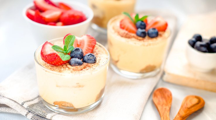 Корисний десерт з рисових хлібців у стилі тирамісу