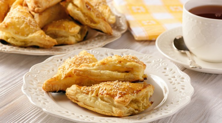 Листкові пиріжки з креветками