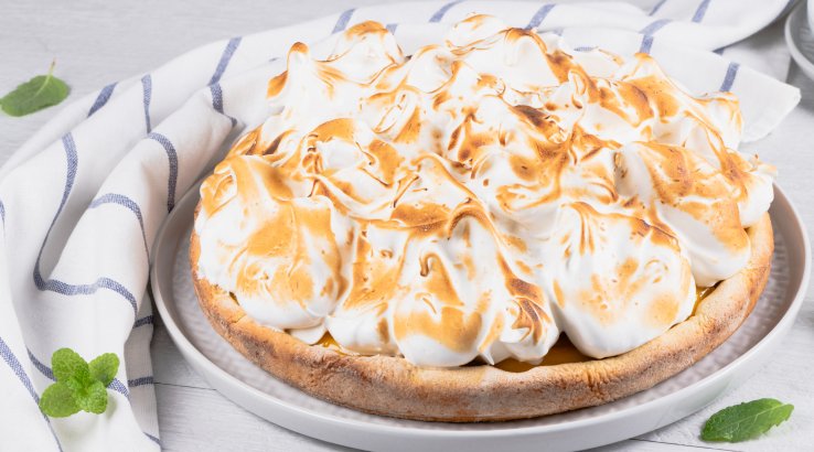 Тарт з шоколадом і меренгою