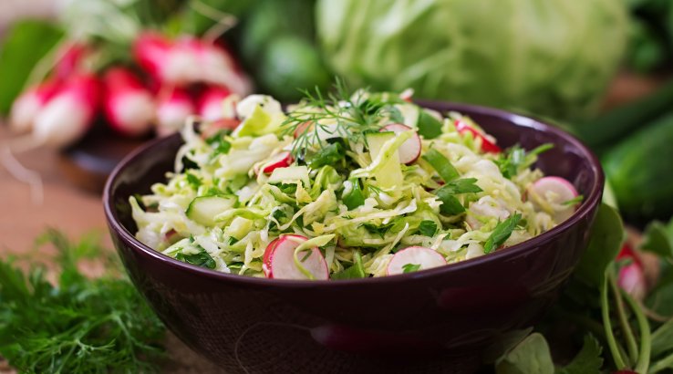 Салат з редискою і капустою