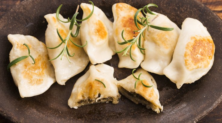 Вареники з грибами і цибулею