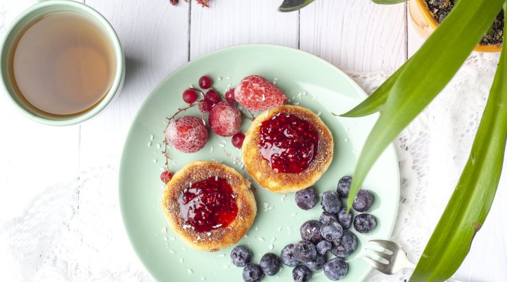 Сирники з полуничним соусом