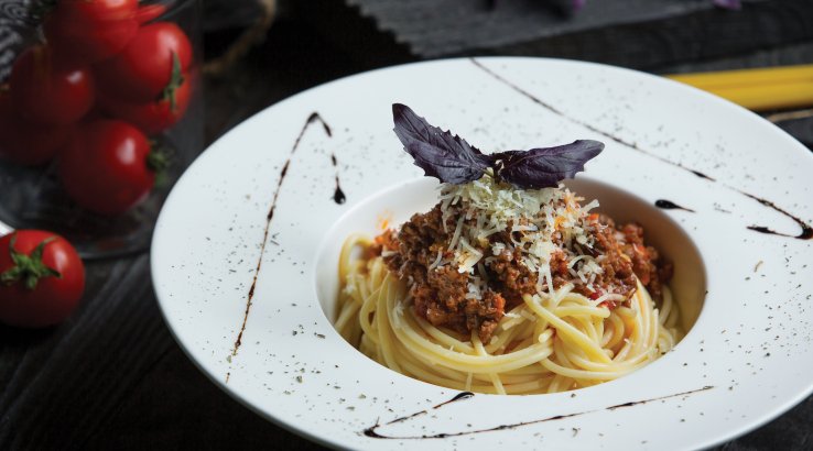 Болоньєзе з консервованими помідорами