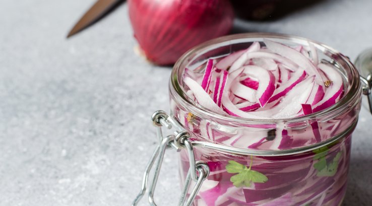 Швидка маринована цибуля