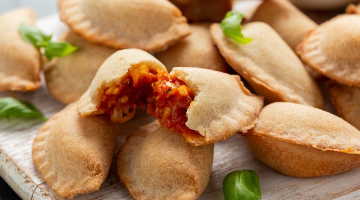 Мінікальцоне куркою