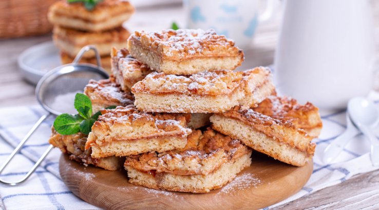 Тертий пиріг з варенням