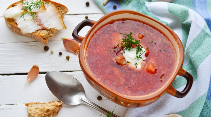 Український борщ з квашеного буряка