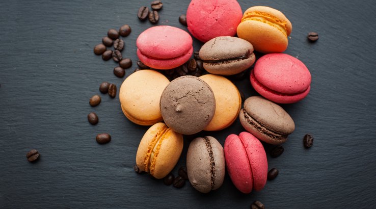 Асорті тістечок макарон