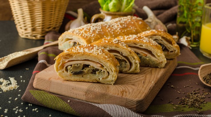 рулет з куркою і баклажанами