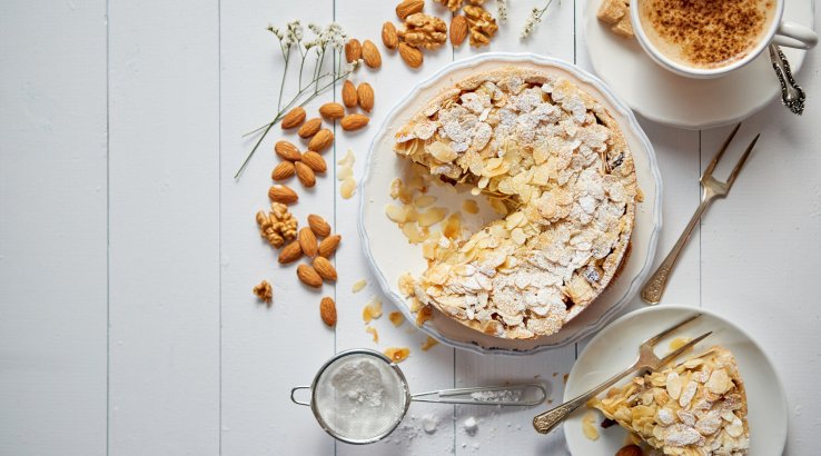 Яблучна шарлотка від Тетяни Літвінової