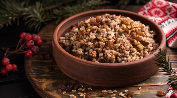 кутя з маком й родзинками