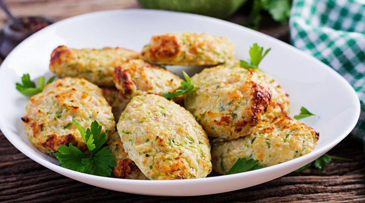 Курячі котлети з кабачками