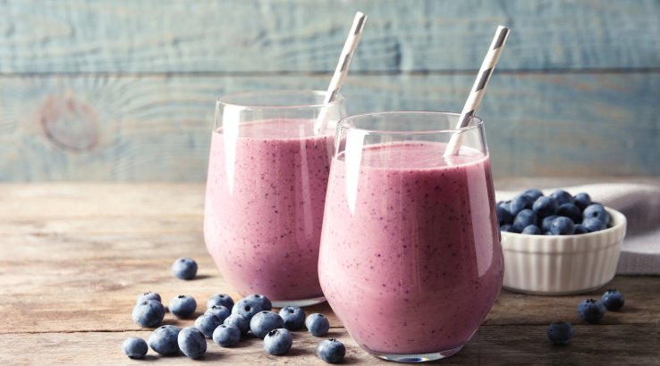 Смузі з лохиною та бананом