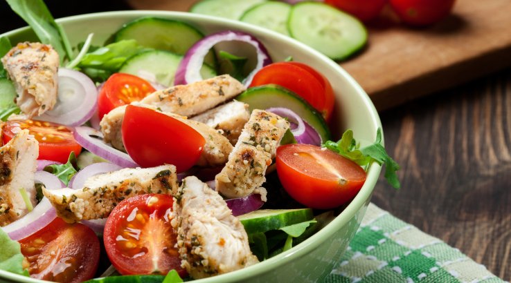 Грецький салат з куркою