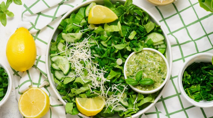 Зелений салат з кремовою заправкою