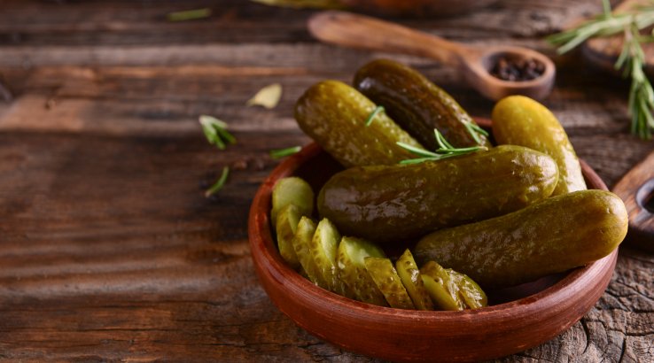 Мариновані огірки з карі